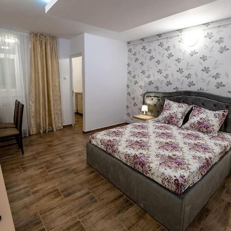 Luxury Radox Apartment Park 1 Bz Buzau Bagian luar foto